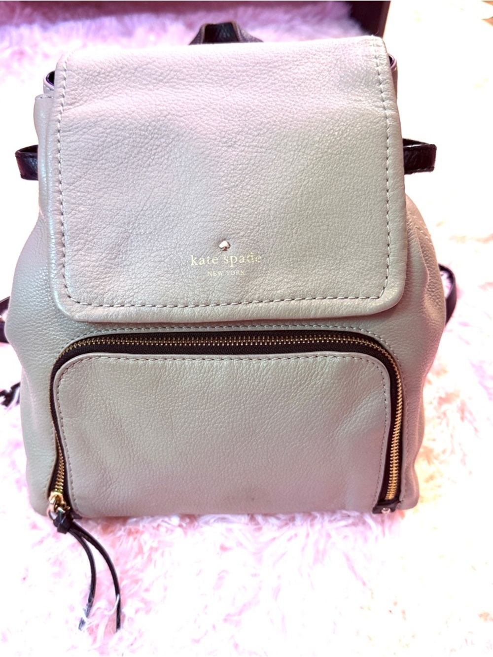KATE SPADE Cobble Hill Charley leather backpack. 🤍🖤🤎